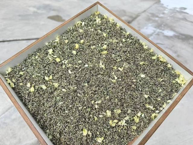 宫廷飘雪一号